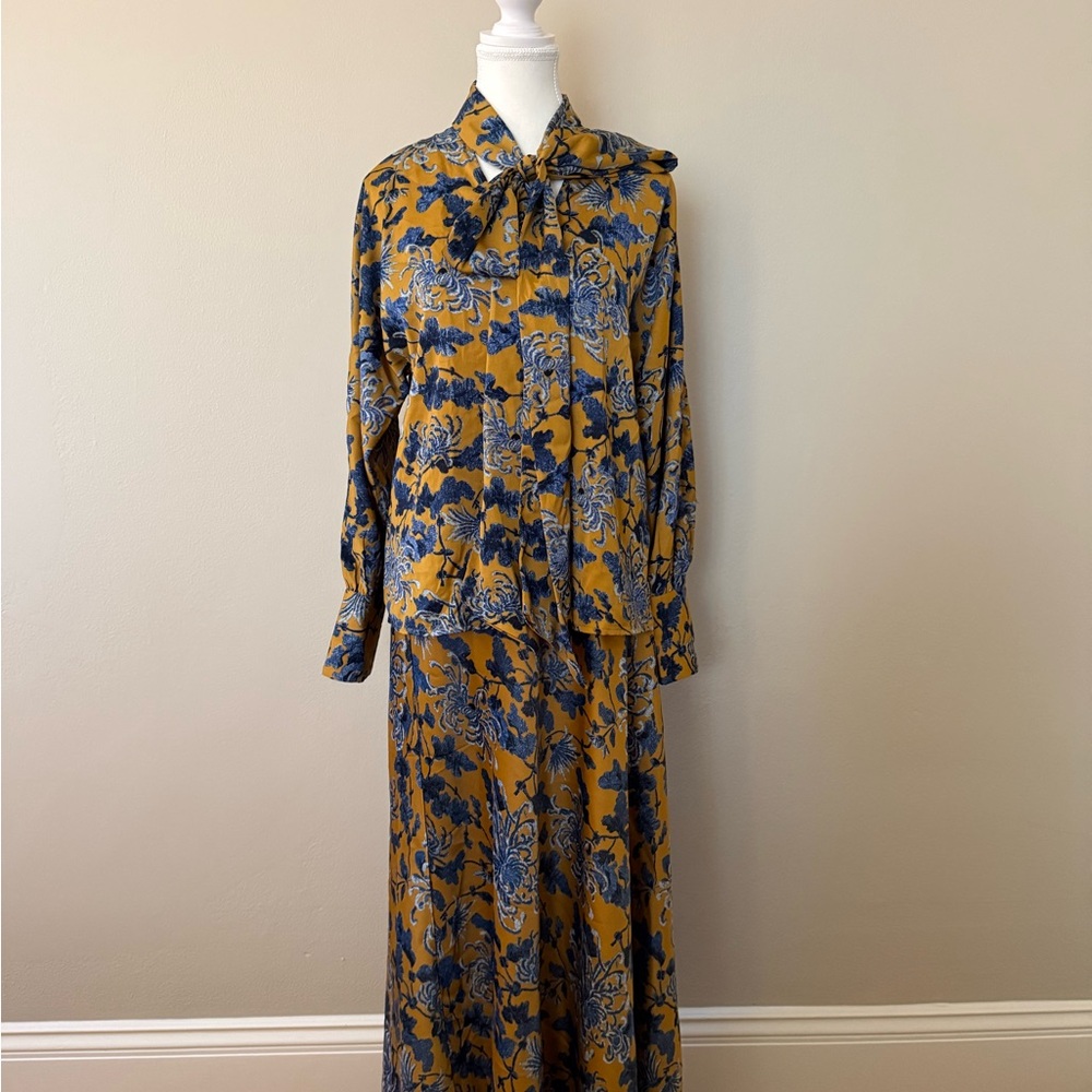 Banana Republic Blue and Yellow Long Sleeve 3-Piece Dress